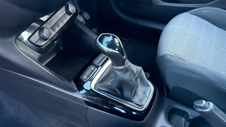 Vauxhall Corsa 1.2 Design 5dr Petrol Hatchback